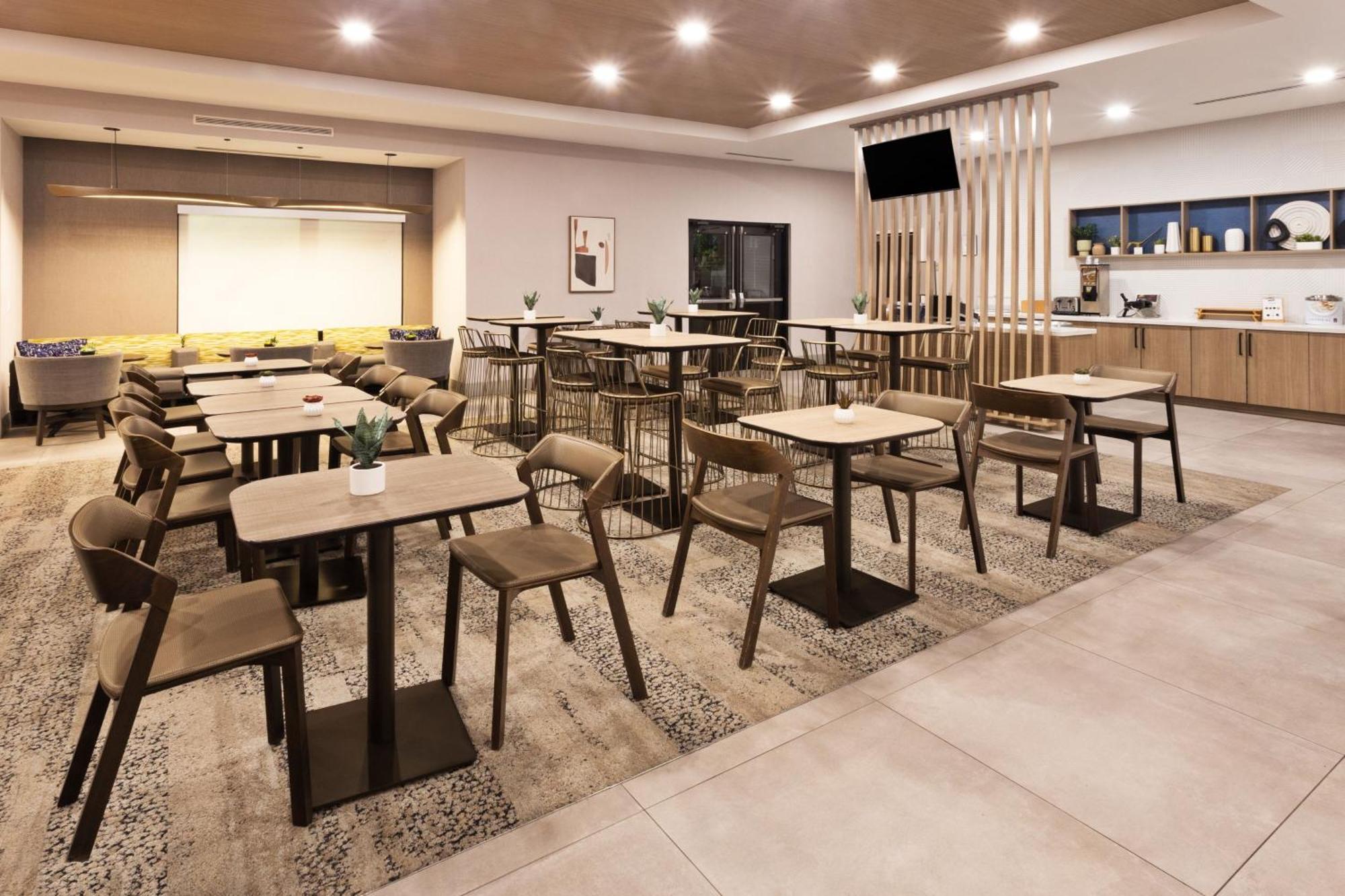 Springhill Suites Birmingham Colonnade Εξωτερικό φωτογραφία