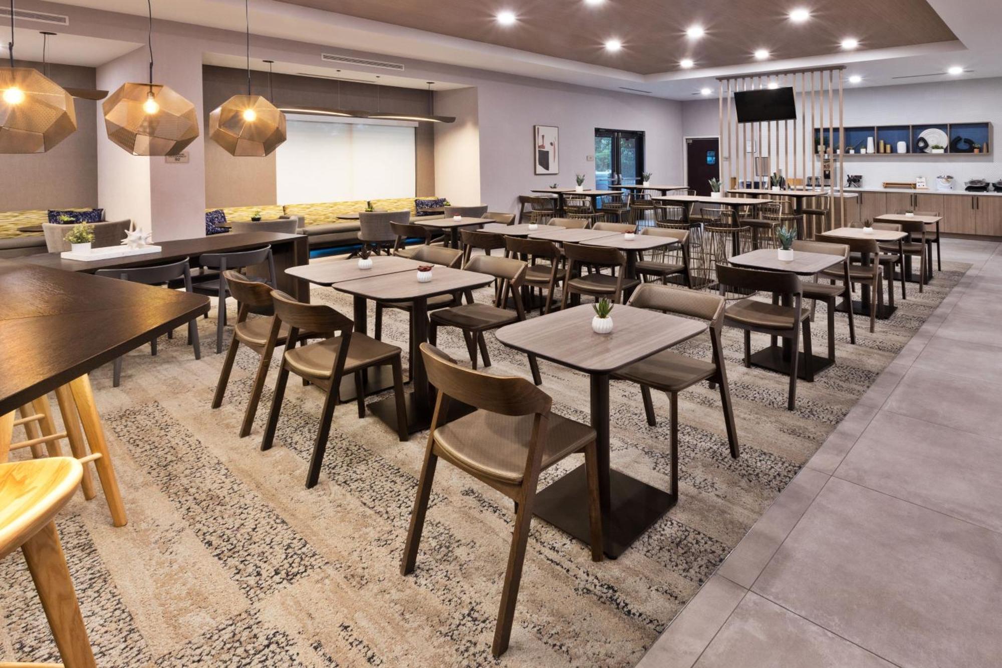 Springhill Suites Birmingham Colonnade Εξωτερικό φωτογραφία