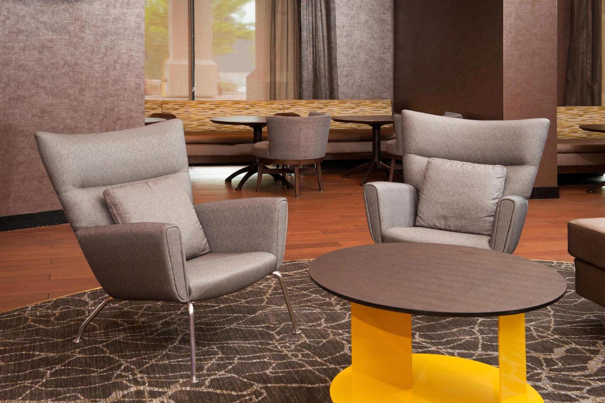 Springhill Suites Birmingham Colonnade Εξωτερικό φωτογραφία