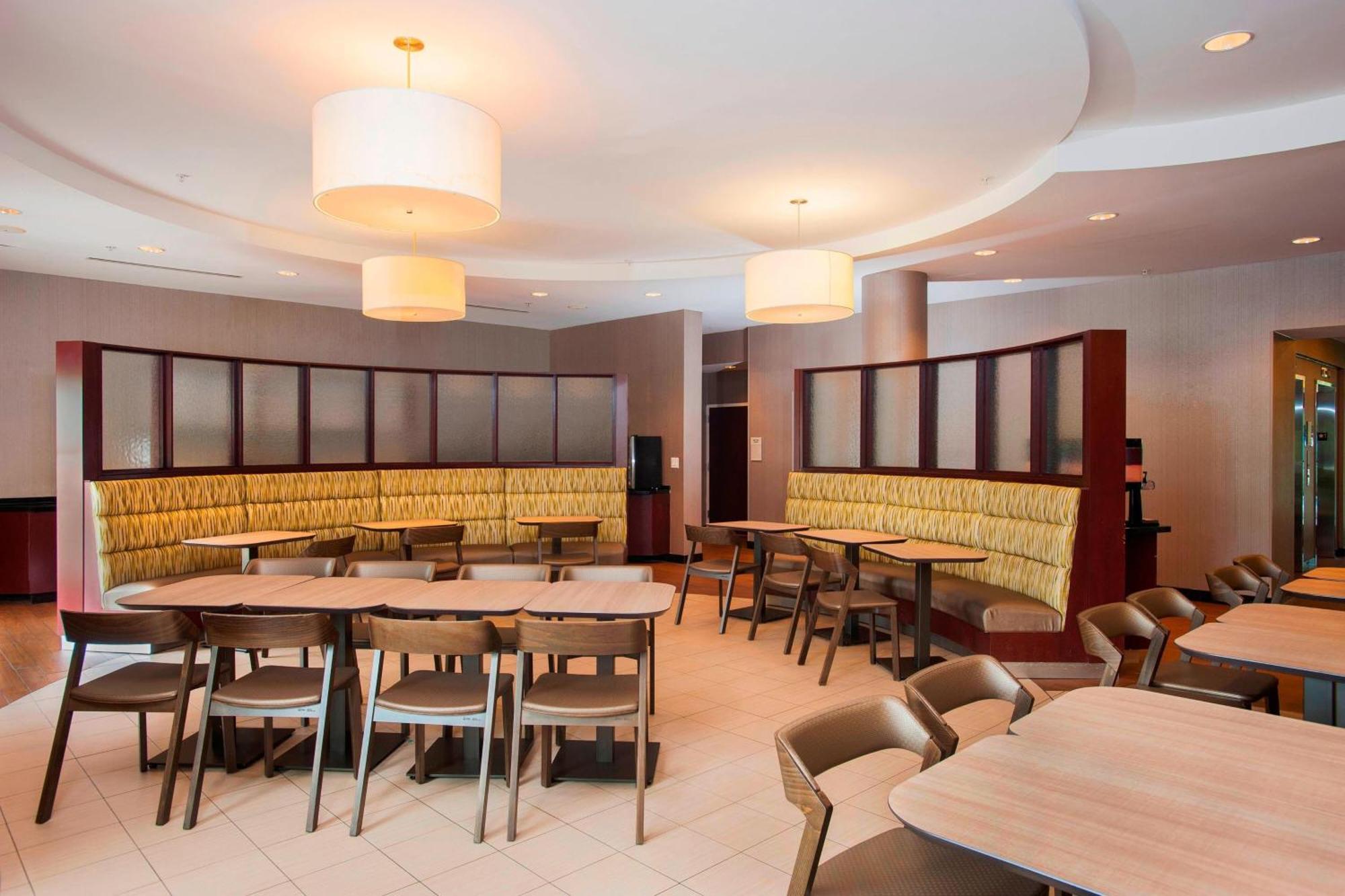 Springhill Suites Birmingham Colonnade Εξωτερικό φωτογραφία